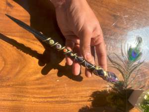 Varita curativa de cristal de amatista natural tallada con mango de madera estilo Feng Shui Reiki Chakra brujería - Product Image 3