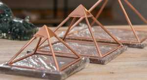 เมอรูปิรามิดทองแดงสำหรับทำสมาธิเครื่องมือแสงที่สมบูรณ์แบบสำนักงานบ้านและสถานที่ศักดิ์สิทธิ์ - Product Image 4