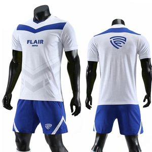 Maillots de football et ensembles d'uniformes sur mesure de qualité supérieure, respirants et légers à manches courtes pour hommes adultes - Product Image 4