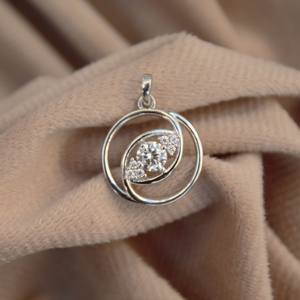 Colgante de Plata de Ley 925 Hecho a Mano con Moissanita, Estilo Vintage, Piedras de Color D VVS1, Joyería al por Mayor para Mujer - Product Image 1