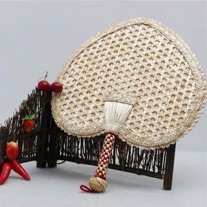 Abanico de Mano Hecho a Mano de Paja de Trigo, Abanicos Ligeros de Paja de Trigo Hechos a Mano, Abanicos de Paja Tejidos a Mano con Logotipo Personalizado para Eventos al Aire Libre - Product Image 3