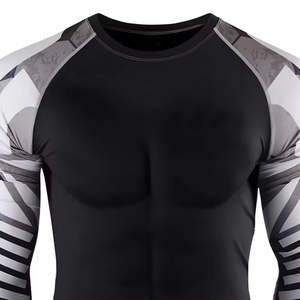 Meilleures ventes Rash Guard MMA unisexe Logo personnalisé Écologique Séchage rapide Respirant pour la remise en forme Matériel de haute qualité Prix bas - Product Image 4