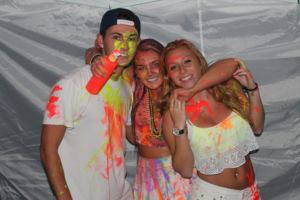 น้ำยาเคลือบสารเรืองแสงยูวีชนิดใช้ซักได้5แกลลอนสีชมพูพร้อมแบล็กไลท์เพื่อการใช้งานที่หลากหลาย - Product Image 2