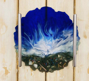 จานชาร์กูเตอรีไม้ทรงกลมทำมือจากไม้วอลนัทสีดำและไม้กระถินเทศ คุณภาพสูง ลายภาพวาดเรซิ่นสไตล์ยุโรป ปรับแต่งได้ - Product Image 2