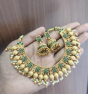 Ensemble de collier plaqué or de créateur de haute qualité avec boucles d'oreilles pour la collection de vêtements de mariage et de fiançailles pour femmes et filles - Product Image 2