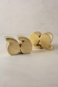 Serre-livres en métal standard de finition antique avec un design classique idéal pour ajouter du charme du vieux monde aux intérieurs modernes ou traditionnels - Product Image 6