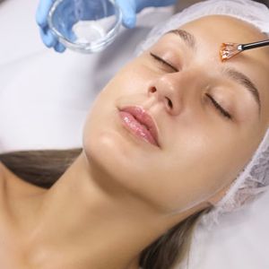 Kit de cáscara Dermasky Kojic Forte de alta calidad para piel brillante y piel mejorada 30mL Peeling químico con prepelado y neutralizador - Product Image 6