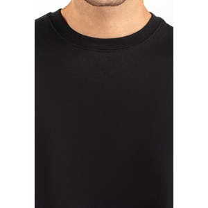 เสื้อยืดคอกลมแขนสั้นผ้าเจอร์ซีย์เนื้อนุ่ม แห้งเร็ว น้ำหนัก 220 กรัม สำหรับผู้ชาย ทรงหลวม ผลิตจากโพลีเอสเตอร์/คอตตอน รับผลิตแบบ OEM ODM ขายส่ง สีดำ - Product Image 2