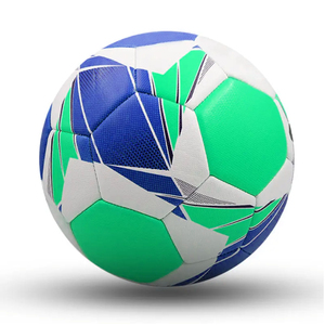 Balón de fútbol Venta caliente Material de cuero Tamaño personalizado Alto servicio OEM Mejor pelota de fútbol tendencia Mejor diseño Precio económico - Product Image 4