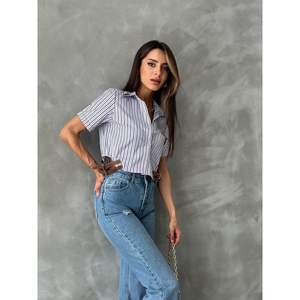 Blusas y Camisas para Mujer Topshow, Colección al por Mayor con Detalle de Cinturón y Rayas - Product Image 2