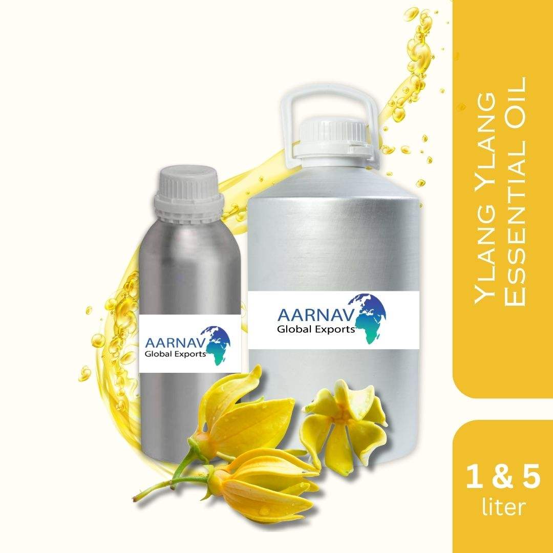 Liquide jaune profond à brun orangé et fluide