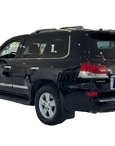 SUV 570 Modelo 2023 Usado en Excelentes Condiciones, Turbo Automático, Asientos de Cuero, Techo Panorámico, Cámara Trasera 360, Faros de Xenón, Bajo Kilometraje - Product Image 1