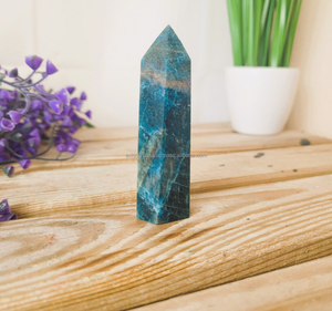 Obelisco Tallado de Apatita Azul Natural para Reducción del Hambre Espiritual, Mejora de la Comprehensión, Aprendizaje, Sanación de Chakras - Decoración del Hogar - Product Image 4