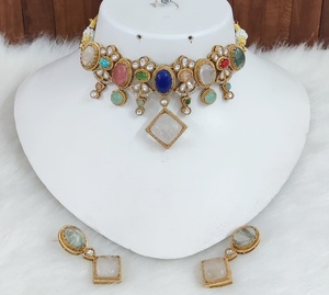 Ensemble de collier ras du cou en laiton Polki et Monalisa inspiré de Sabyasachi, parfait pour les mariages, les tenues de soirée, dernier design, qualité supérieure - Product Image 6