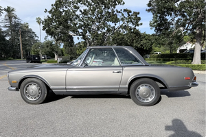 PRÊT À CONDUIRE - VÉHICULE D'OCCASION À VOLANT À GAUCHE |   Conduite à droite |   1971 MERCEDESSS-BENZZS 280SL - Product Image 3