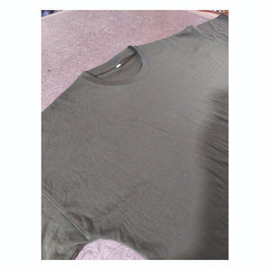 เสื้อยืดสลิมฟิตสำหรับผู้ชายคุณภาพสูงเสื้อยืด100% ผ้าฝ้ายธรรมดาปรับแต่งได้ผ้าถักจากโพลีเอสเตอร์/ คอตตอนสำหรับสั่งซื้อจำนวนมาก - Product Image 3