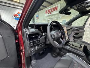 Clean look, smart <b>deal</b> 2025 G M C Yu-kon XL 4WD AT4 Ultimate Turbodiesel - Product Image 5