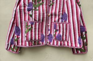 Chaqueta de invierno con estampado de flores a mano, ropa de mujer, chaqueta Kantha India blanca y rosa, Abrigo acolchado de algodón, bohemio, hippie - Product Image 5