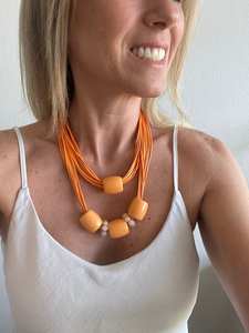 Collier en perles de résine faites à la main Craft Exim, bijoux de mode haut de gamme, élégant pour les femmes, à porter en soirée, toutes saisons, cadeau - Product Image 3