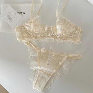 Sous-vêtements en dentelle transparente String en dentelle transparent Ensemble un ensemble complet de sous-vêtements - Product Image 3