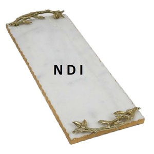 Bandeja de Metal Dorada para Servir Alimentos, Diseño Único Hecho a Mano, Bandeja de Metal para Decoración de Mesa de Comedor, Bandeja para Servir - Product Image 2