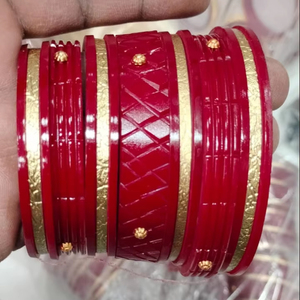 Conjuntos de resina rajasthani chuda con detalles intrincados pintados a mano Conjuntos de resina chuda nupcial con diseños de la herencia rajasthani - Product Image 1