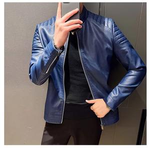 Chaqueta Varsity para Hombre, de Cuero Recubierto, con Capucha, Corte Ajustado, Cuello Alto, Cortavientos, con Cremallera Diagonal - Product Image 5