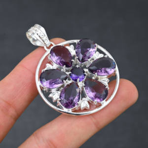 Pendentif en pierre précieuse d'améthyste violette créé par un laboratoire fait à la main, cadeau de bijoux de créateur plaqué argent 925 pour elle - Product Image 6
