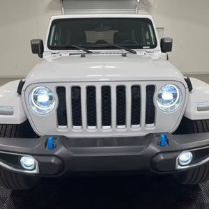 Usado cuidadosamente 2022 J-eep Wrangler 4xe Unlimited Sahara 4dr SUV 4WD - Product Image 1