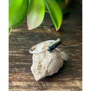 Zuni Made Sterling <b>Silver</b> Bar <b>Ring</b> Size 6.5 with Onyx Gemstone and <b>Emerald</b> Cut Geometric Pattern Men's Fine Fashion Jewelry - Product Image 3