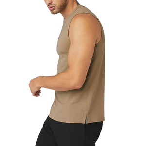 Débardeurs sur mesure pour hommes, chemises décontractées sans manches légères et durables de haute qualité, méthode de tissage en tricot respirant, vente en gros - Product Image 5