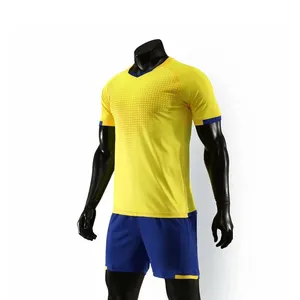 Wholesale Soccer Uniform With Custom Logo High Quality Soccer Jersey 100% Polyester Soccer Uniform Trending Football Uniform