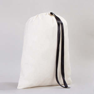 Bolsa de Tela de Algodón Natural de 12 x 16 con Cinta Negra y Logotipo Personalizado Serigrafiado para Comestibles, Pulseras, Ropa, Relojes y Manualidades - Product Image 3