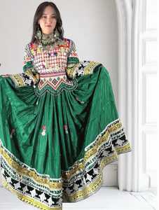 Robe de créateur moderne unisexe brodée POM POM perles de cristal dentelle ornée de broderie afghane ethnique - Product Image 2