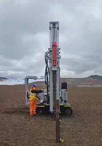Todas las operaciones del perforador de pilotes solar están centralizadas <span class=keywords><strong>en</strong></span> la consola integrada, con control remoto opcional. - Product Image 5