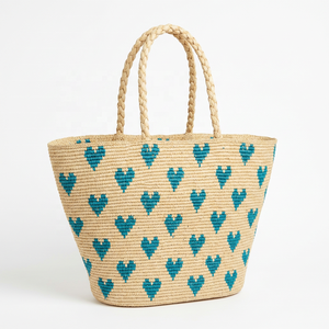 Bolso de Hombro de Rafia Hecho a Mano con Patrón de Corazones, Bolso Tote de Paja con Parte Superior Abierta y Dos Asas, Bolso de Verano para Mujer - Product Image 2
