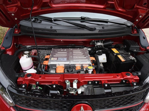 SUV Eléctrico con Batería de Litio AWD, Alta Velocidad, Gran Distancia al Suelo, Motor Potente, Autonomía de 601-700 km, Potencia de 150-200 kW - Product Image 5