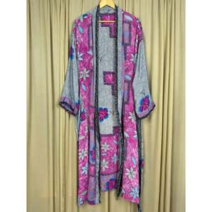 Vestido de Playa Boho Chic Vintage para Mujer, Hecho con Sari de Seda Reciclada, para Usar en Resorts, Casa o como Traje de Baño - Product Image 5