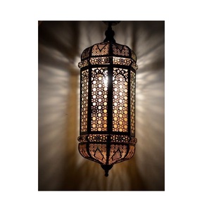 โคมไฟโลหะอินเดียแบบดั้งเดิมสำหรับตกแต่งเทศกาลคริสต์มาสดิวาลีพร้อมรายละเอียดงานฝีมือ - Product Image 1