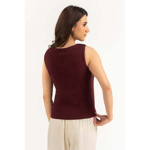 Top Informal de Tela Tejida con Elemento de Moda Sencillo, Corte Regular WM-KTP-SS26-119 - Product Image 1