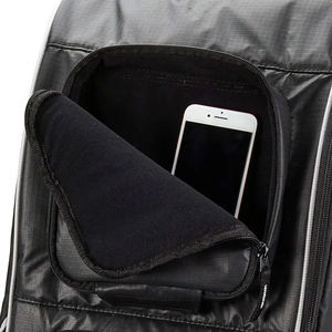 Sacs de football de qualité supérieure parfaitement conçus pour sauvegarder une expérience Style pratique inégalé avec notre motif droit grande taille - Product Image 3