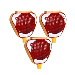<b>Solar</b> Safety Traffic Warning <b>Light</b> Set (Red) - Product Image 1