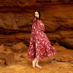 Venta al por mayor personalizado nueva moda mujeres niñas verano algodón Maxi vestido hoja impresa largo Maxi vestido ropa de playa - Product Image 2