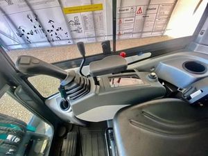 Mini excavadora compacta Sunward SWE25UF de próxima generación, potente y versátil, excavadora sobre orugas, motor Perkins, bomba de Motor, núcleo PLC, 2024 - Product Image 5