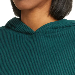 Fabricants de sweats à capuche logo personnalisé vêtements décontractés épais doux Streetwear femmes haut court sur la taille sweat à capuche - Product Image 4