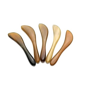 Cuchillo de mantequilla de cuerno de búfalo personalizable y cuchara de ensalada cuchara de café hecha a mano - Product Image 1