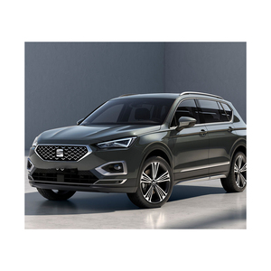 SE-AT Ibiza รถ SUV แบบดิจิทัลสำหรับห้องนักบินชาร์จไร้สายเครื่องยนต์เทอร์โบ8L AWD ยาง R20เบาะหนังเบาะนั่งเบนซินแก๊สสีเข้ม