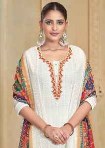 Calidad de exportación India Alta demanda Heavy Georgette Kurti Pant & Dupatta con Shiffli Trabajo con trabajo manual Cuello Mujer Moda - Product Image 5