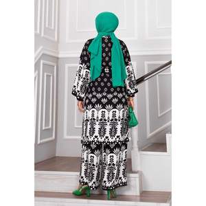 Ensemble 2 pièces hijab en viscose kimono noir à motif régulier S/M - Product Image 2