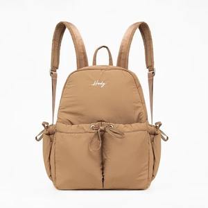 Sac à dos pour femmes en tissu parachute de qualité supérieure avec fermeture à glissière, design multi-poches et compartiment pour ordinateur portable de 14 pouces - Product Image 1